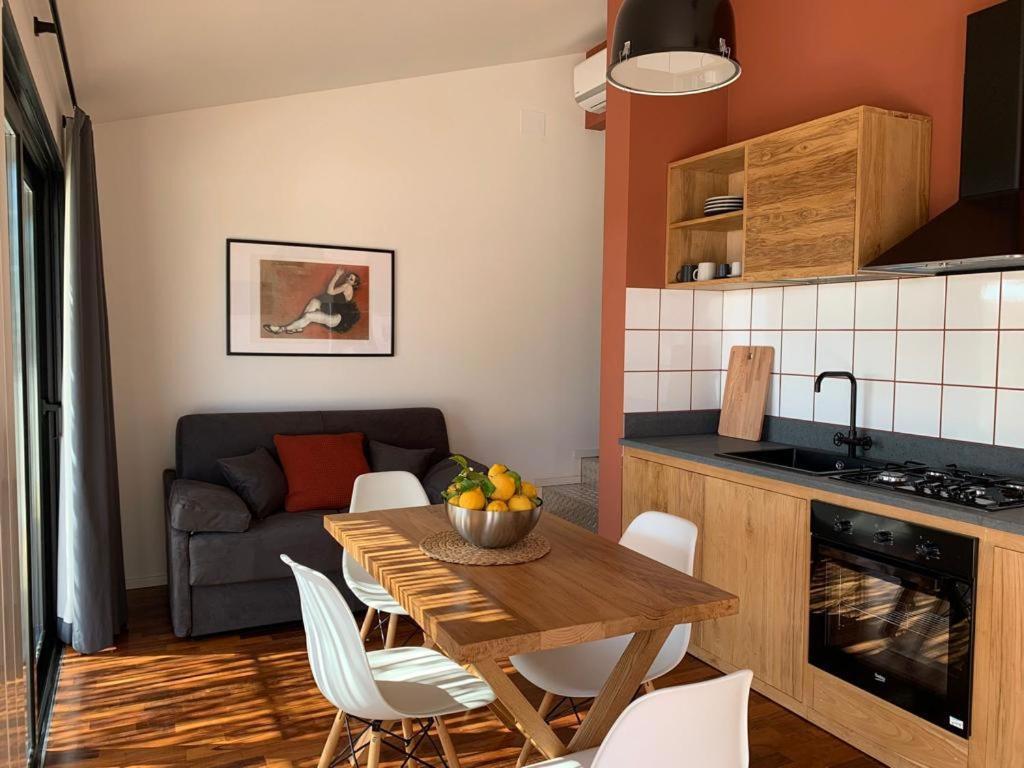 Petrasicula Apartment Ачи-Трецца Екстер'єр фото
